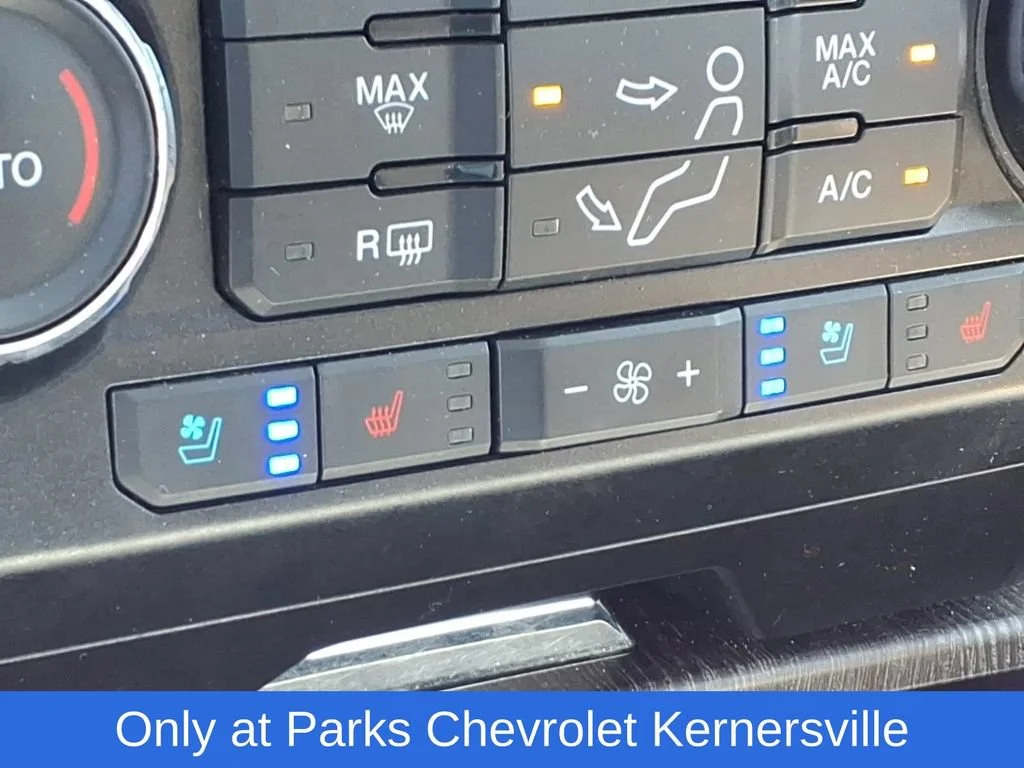 Used 2020 Black Ford LARIAT image 10
