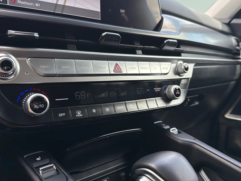 Used 2025 Ebony Black Kia S image 17