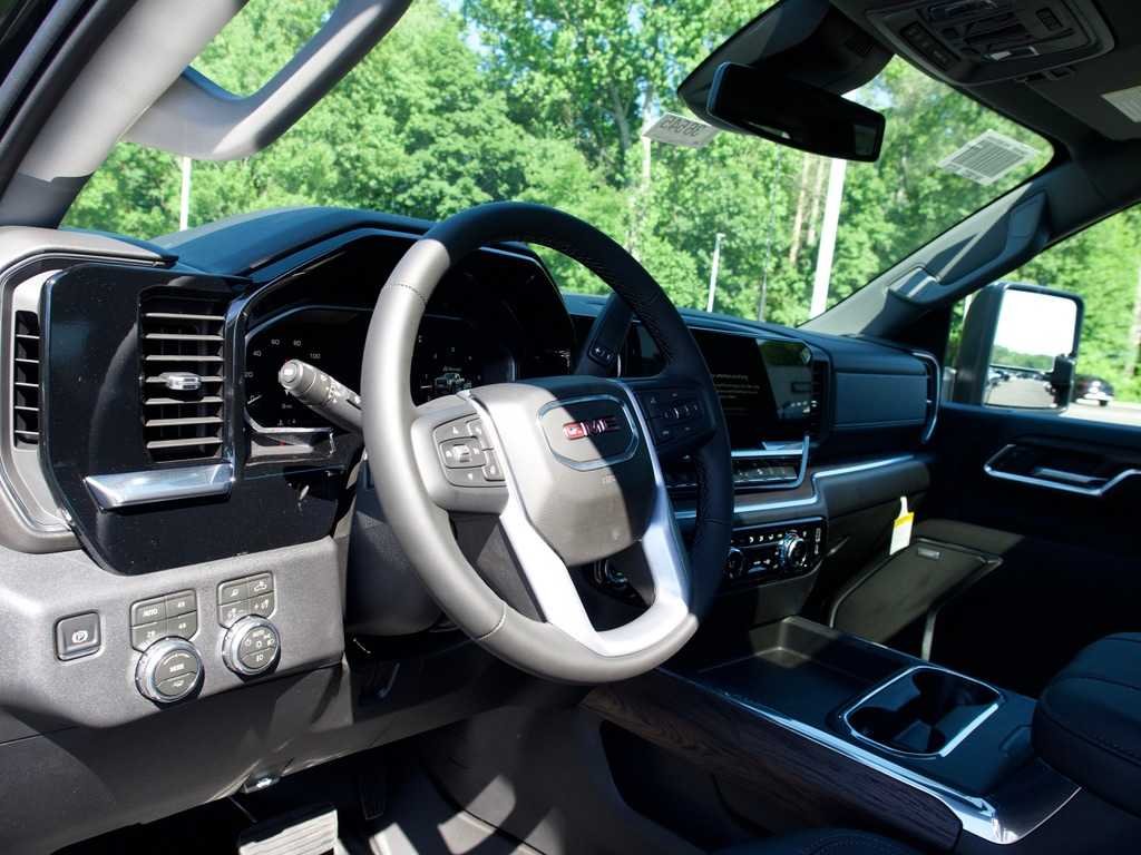 New 2026 Onyx Black GMC SLT image 12