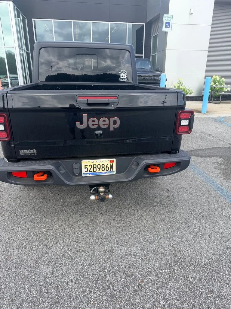 Used 2023 Black Jeep Mojave image 4