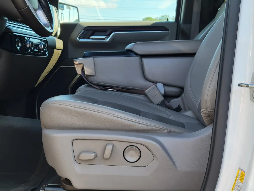 Used 2024 Summit White GMC SLT image 23