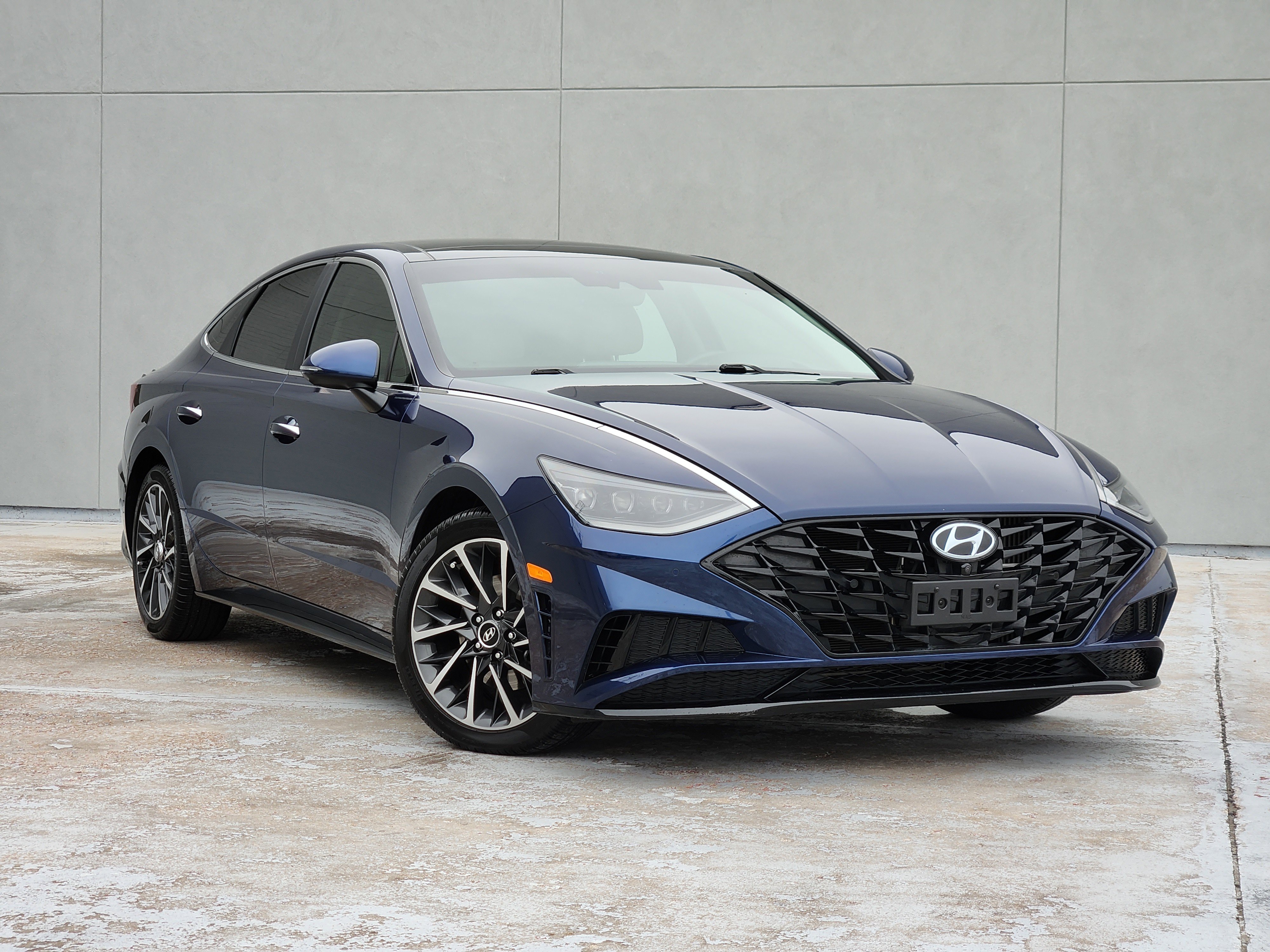 2022 Hyundai Sonata Limited 1.6T's photo