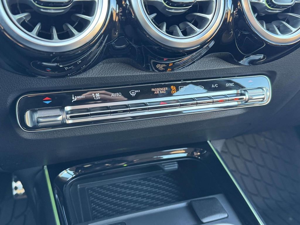 2026 Mercedes-Benz GLB AMG GLB 35 - Photo 28