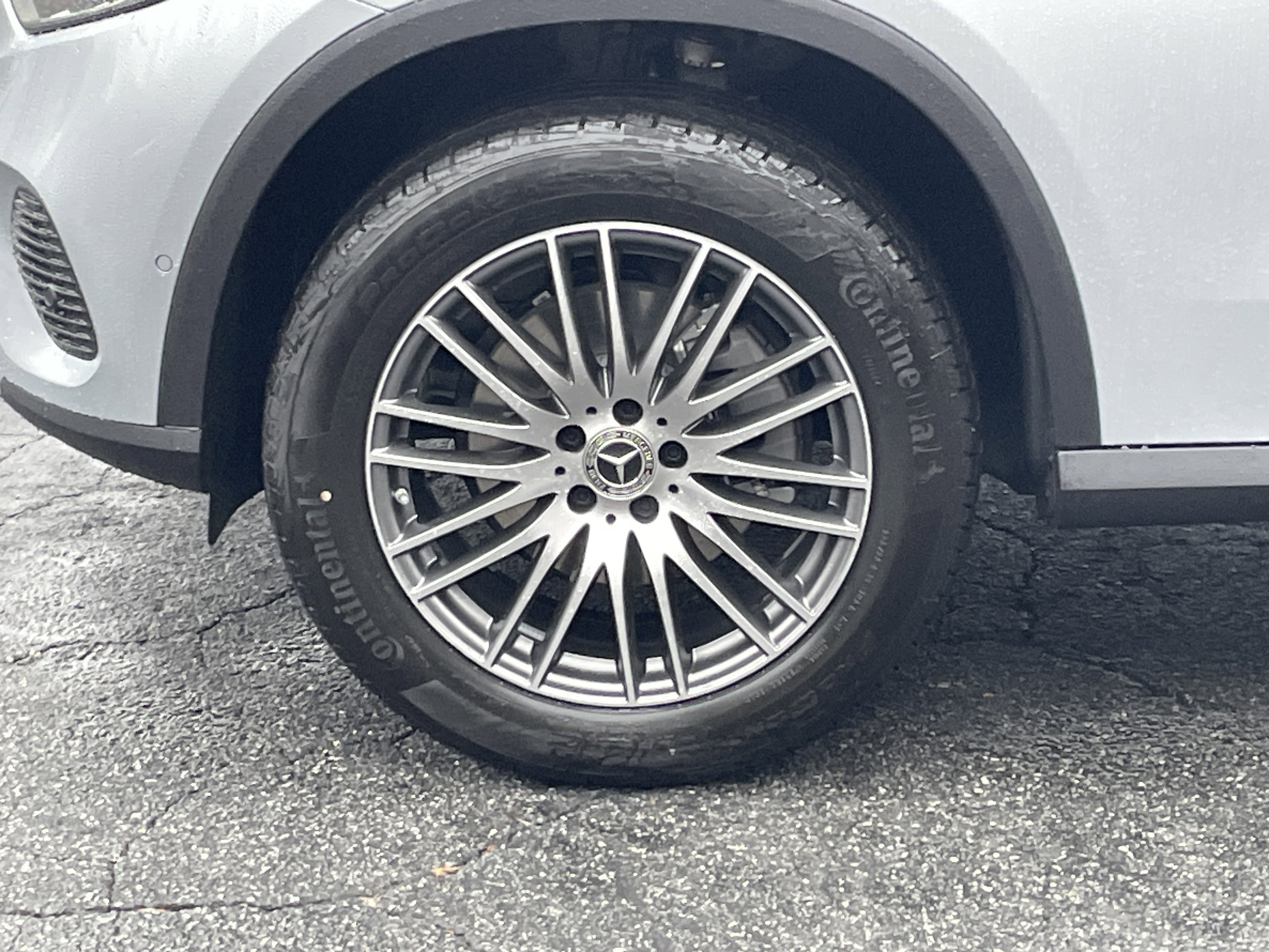 New 2026 Cirrus Silver Metallic Mercedes-Benz GLC 300 SUV image 16