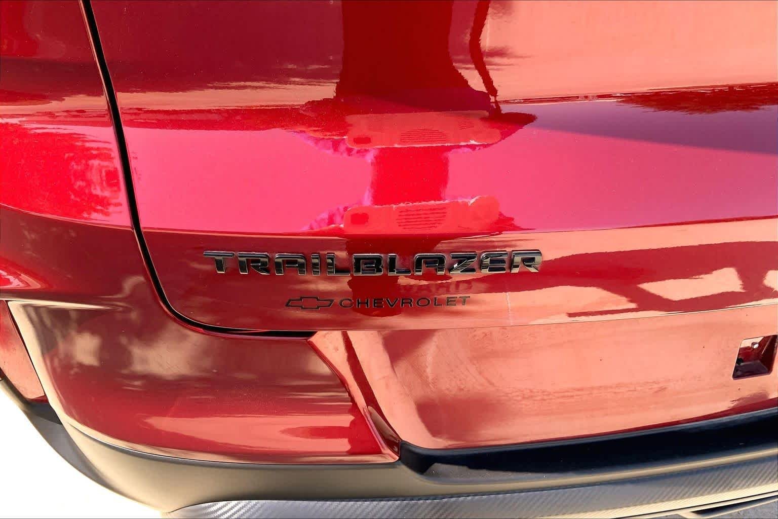 Used 2023 Crimson Metallic Chevrolet RS image 33