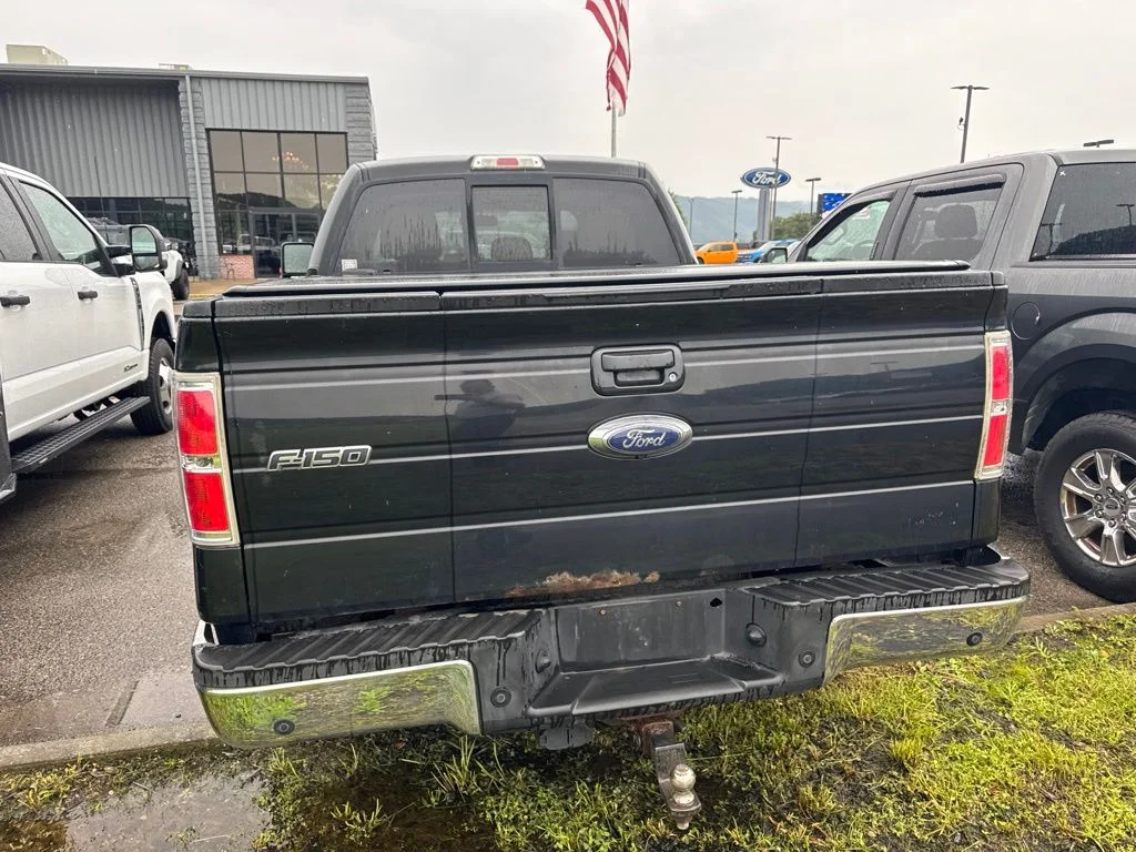 Used 2013 Tuxedo Black Metallic Ford Lariat image 19