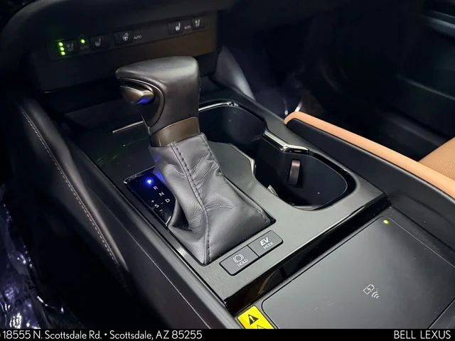 Certified Used 2025 White Lexus 300h image 28