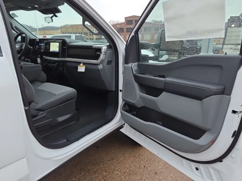 New 2026 Oxford White Ford F-350® XLT image 12