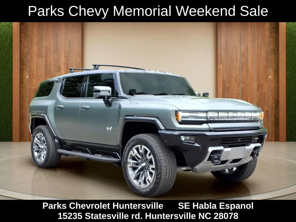 2024 GMC Hummer EV 3X SUV's photo