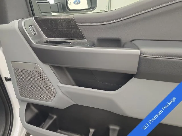 New 2026 Oxford White Ford F-250® XLT image 13