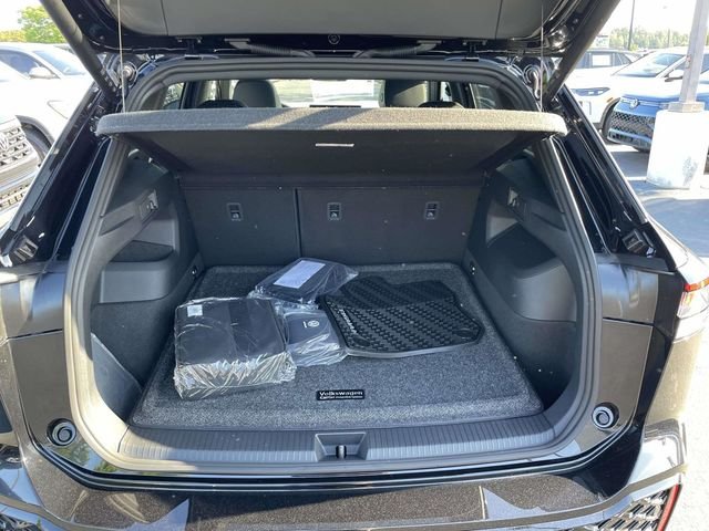 New 2026 Black Volkswagen 2.0T SEL R-Line Turbo image 8