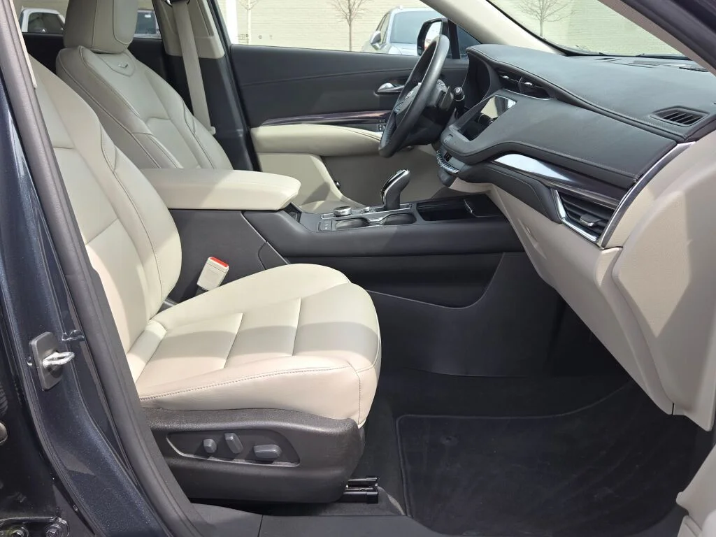 Used 2021 Gray Cadillac Luxury image 7
