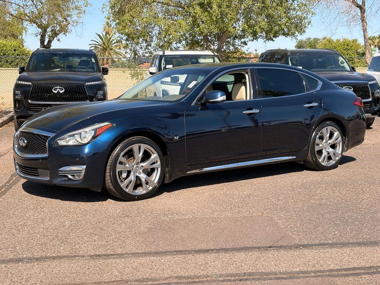 2015 INFINITI Q70L 3.7 L's photo
