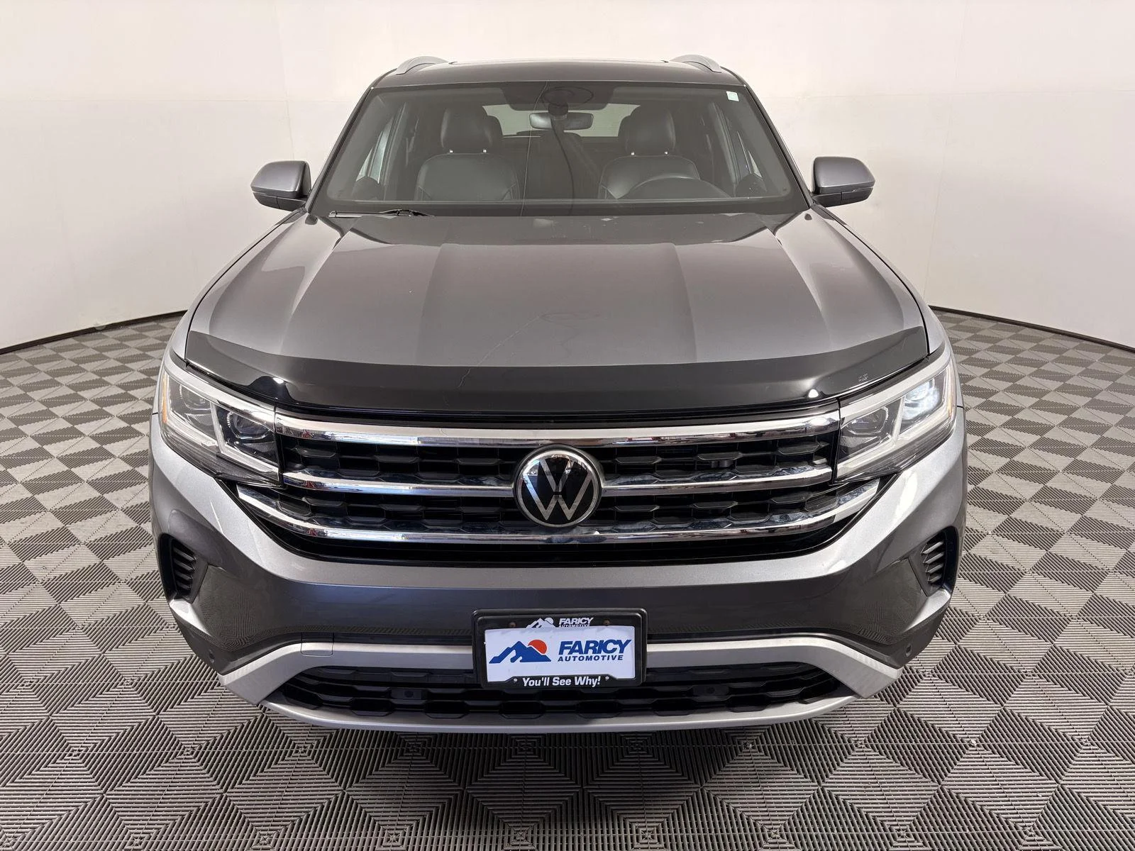Used 2021 Platinum Gray Metallic Volkswagen 3.6L V6 SE w/Technology image 11
