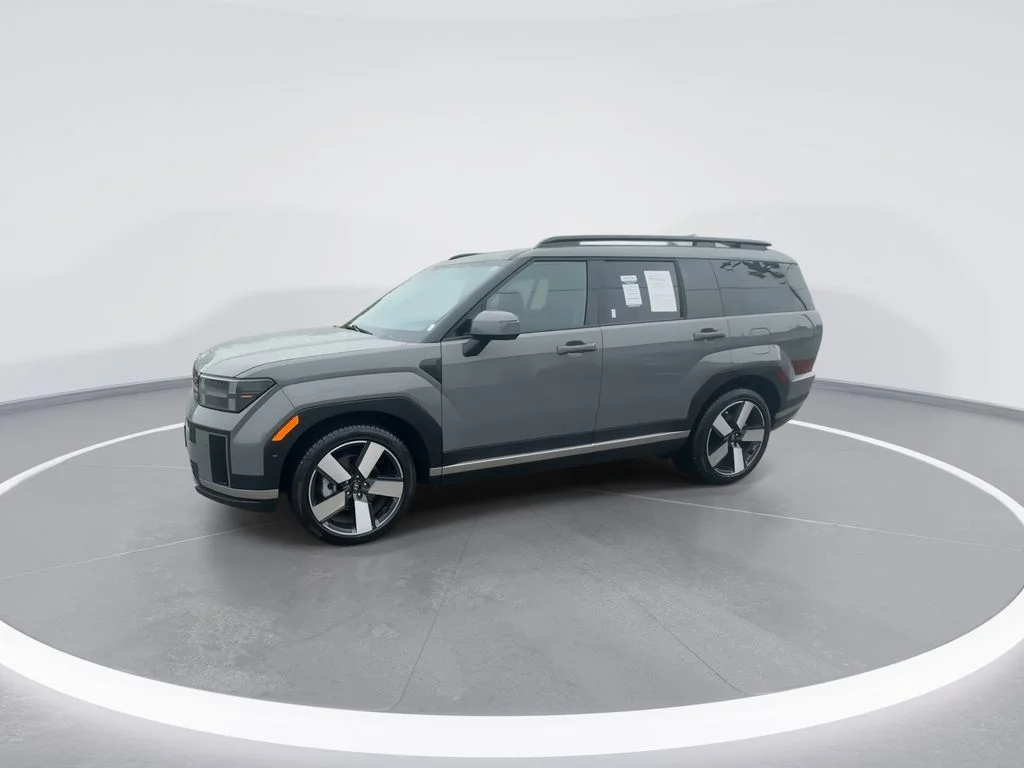 Used 2025 Gray Hyundai Limited image 4