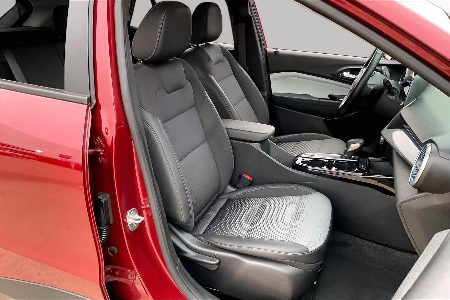 Used 2024 Crimson Metallic Chevrolet LT image 7