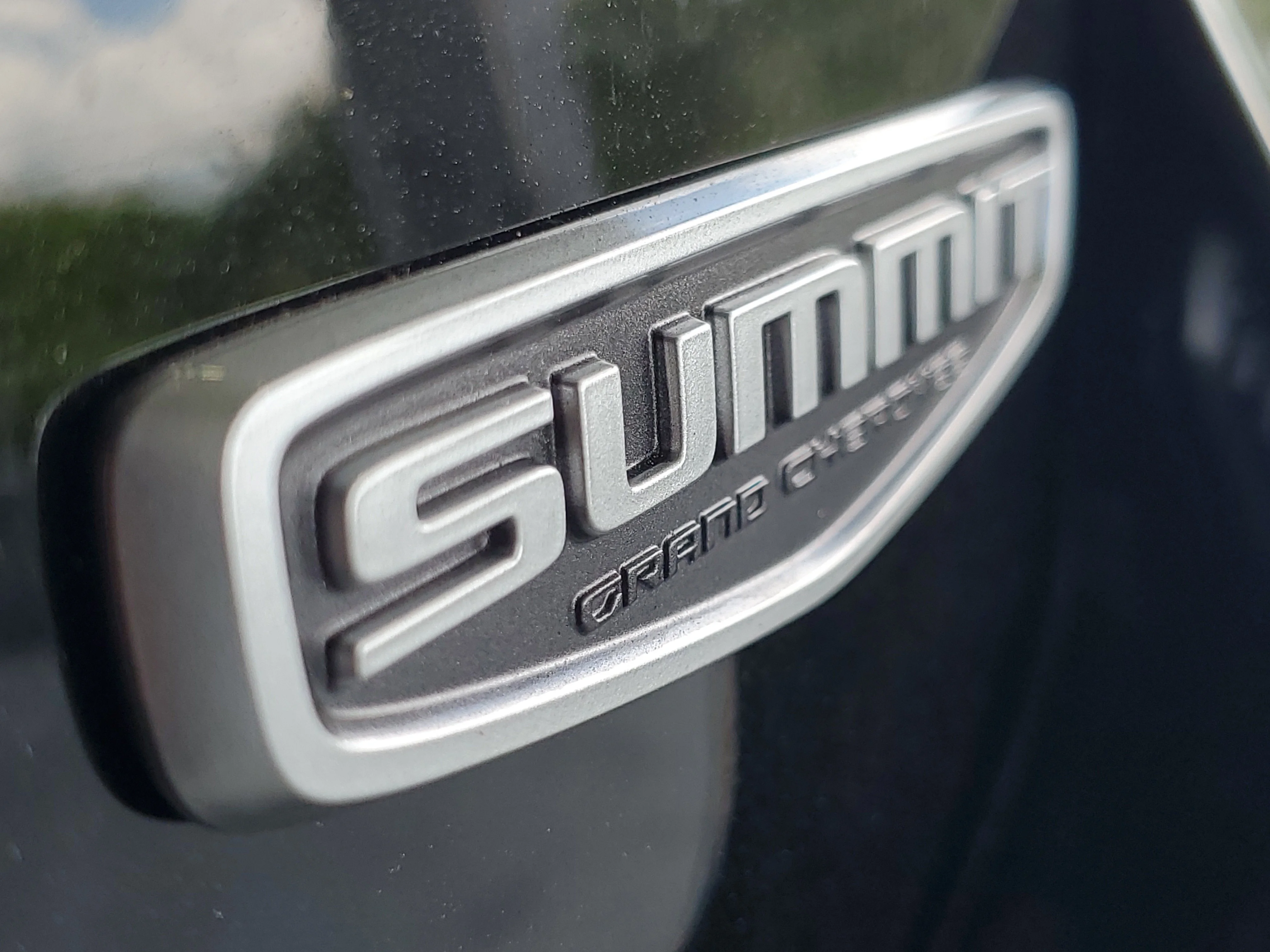 New 2026 Diamond Black Crystal Pearl-Coat Exterior Paint Jeep Summit image 6
