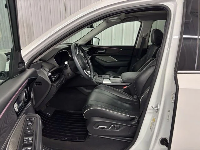 Used 2023  Acura Advance image 2