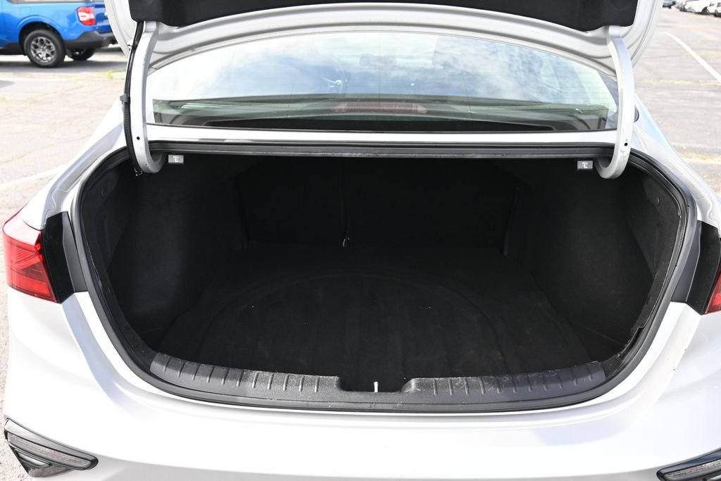 Certified Used 2019 Silky Silver Kia LXS image 12