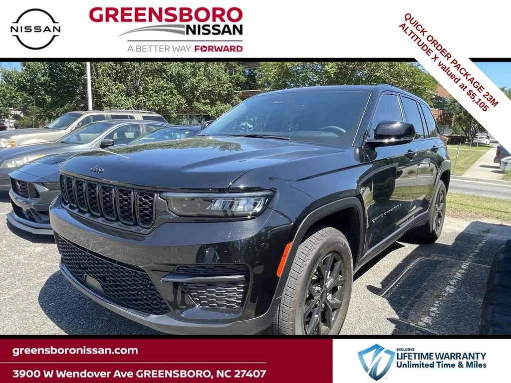 Used 2025 Black Jeep Altitude X image 1