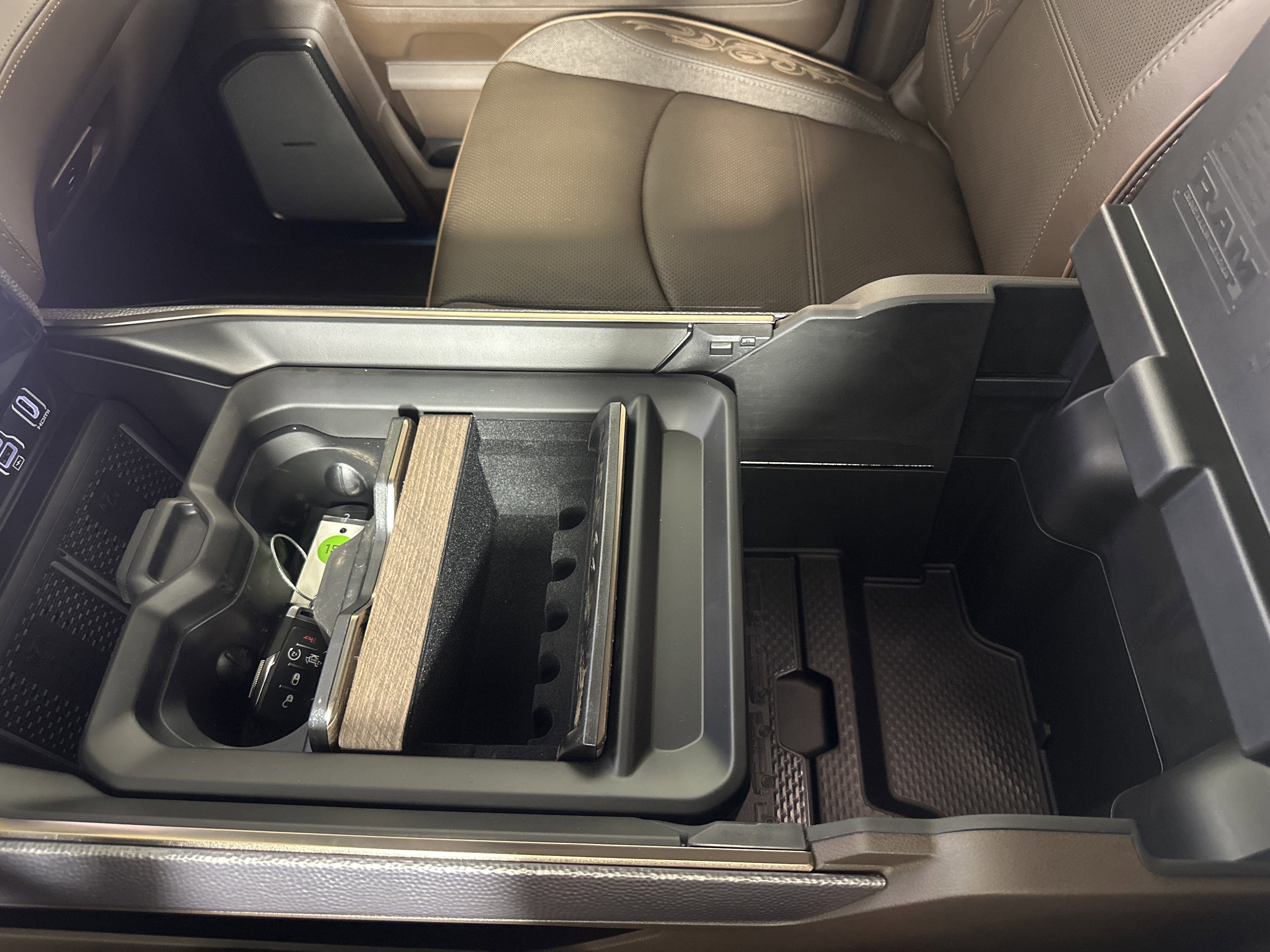 2025 RAM 3500 Limited/Longhorn - Photo 19
