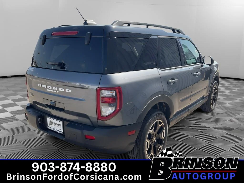 New 2026 Carbonized Gray Metallic Ford Outer Banks® image 5