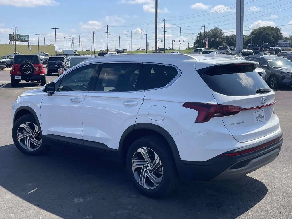 Certified Used 2023 White Hyundai SEL image 5