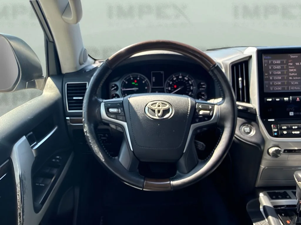 Used 2016 Silver Toyota Base image 11