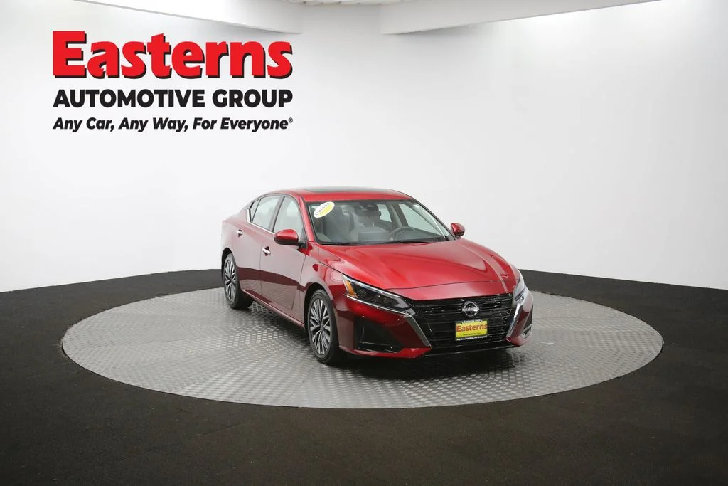 Used 2023 Red Nissan 2.5 SV image 50