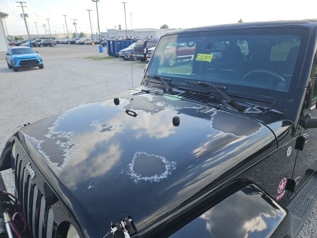 Used 2013 Black Jeep Unlimited Sahara image 10