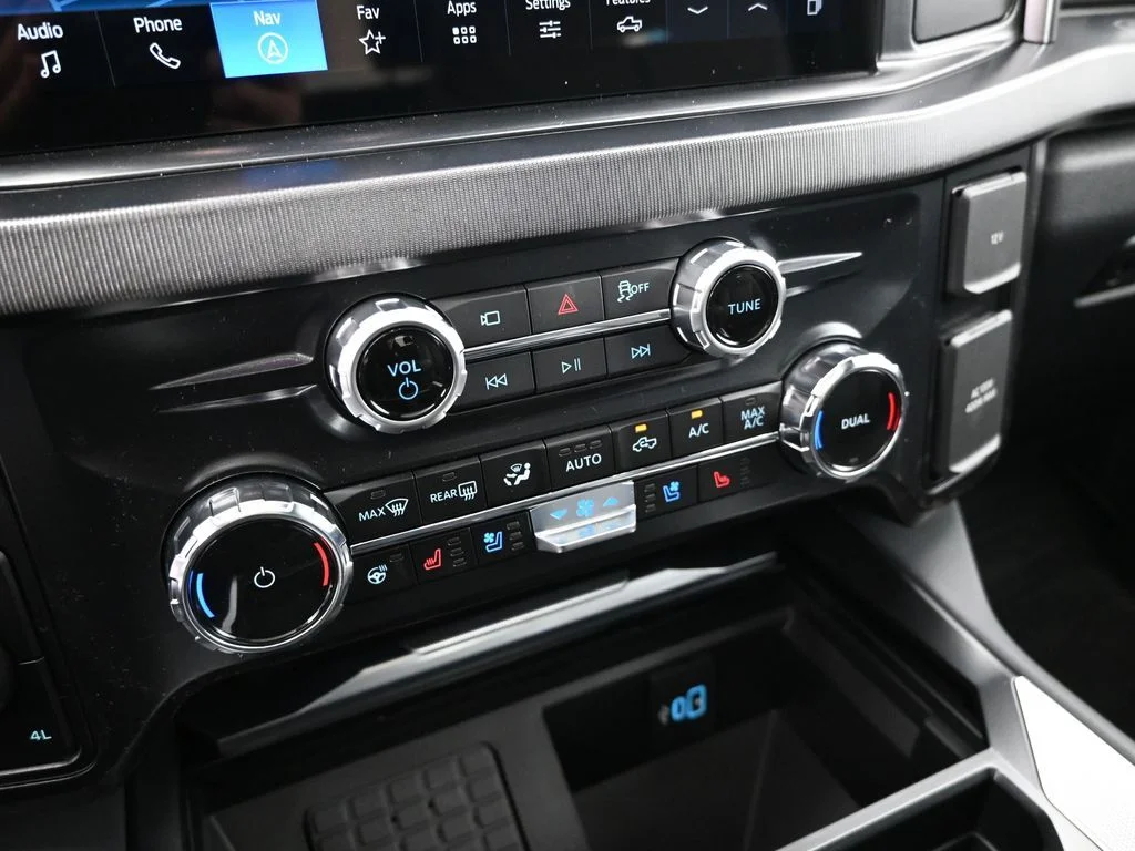 New 2026 Star White Metallic Tri-Coat Ford Platinum image 10