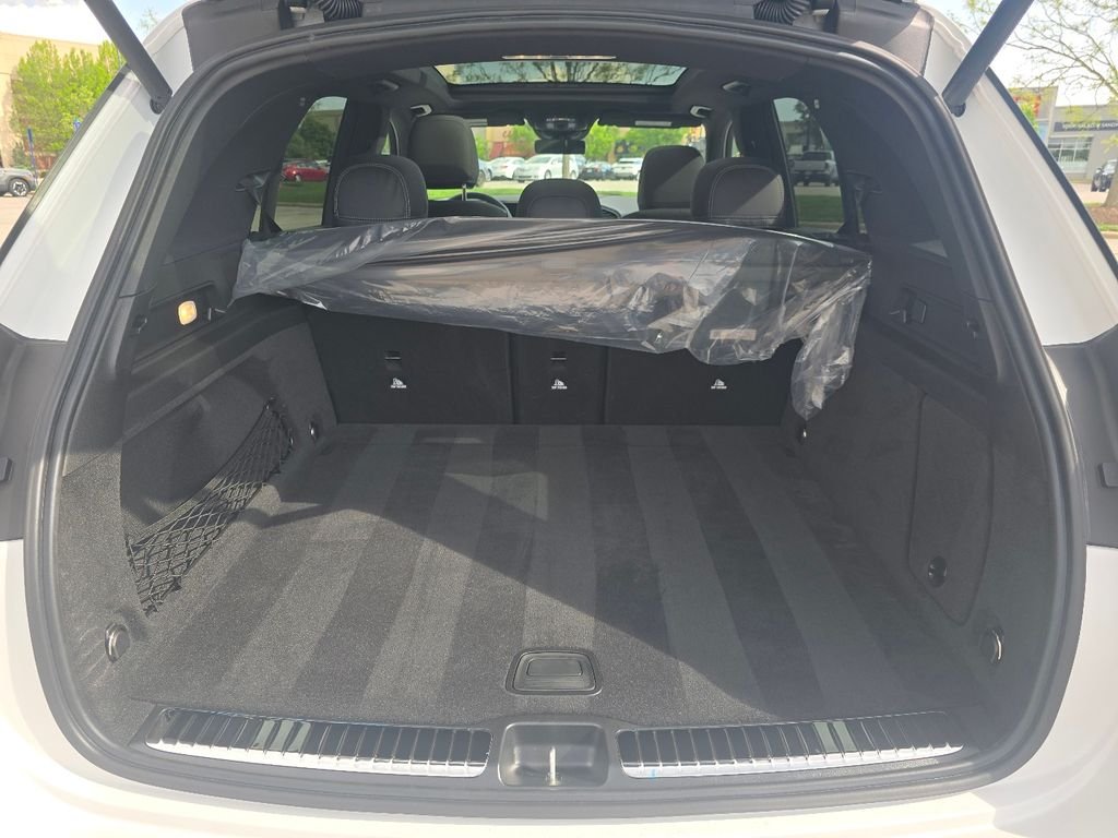 New 2026 MANUFAKTUR Moonlight White Magno Mercedes-Benz GLE 450 image 18