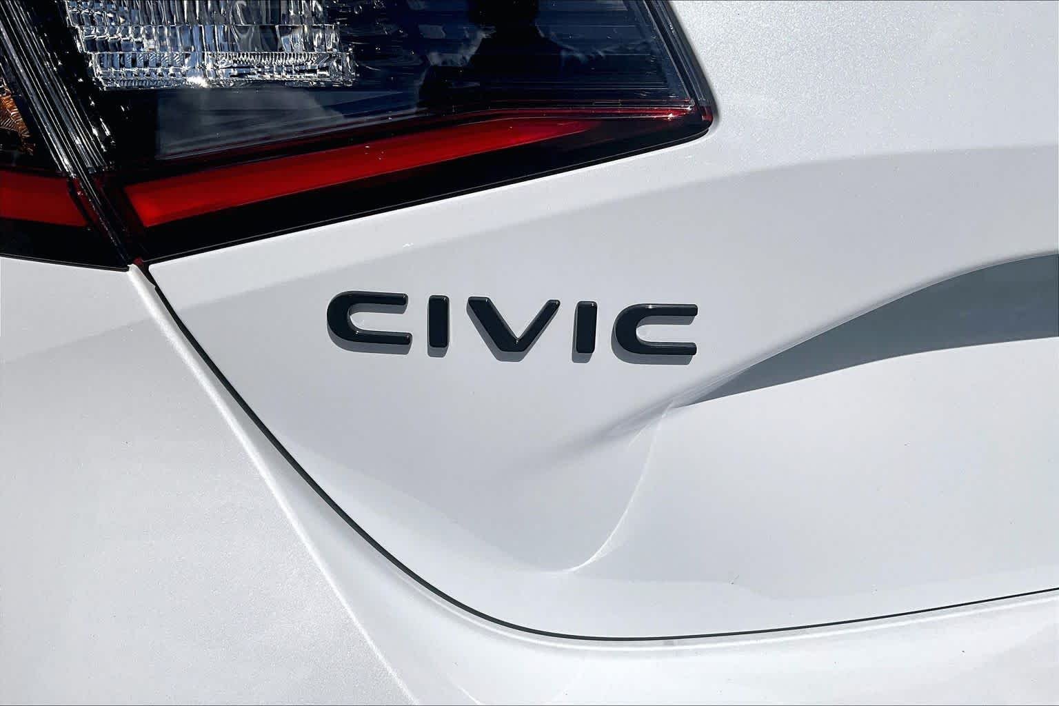 2026 Honda Civic Hatchback Sport - Photo 33