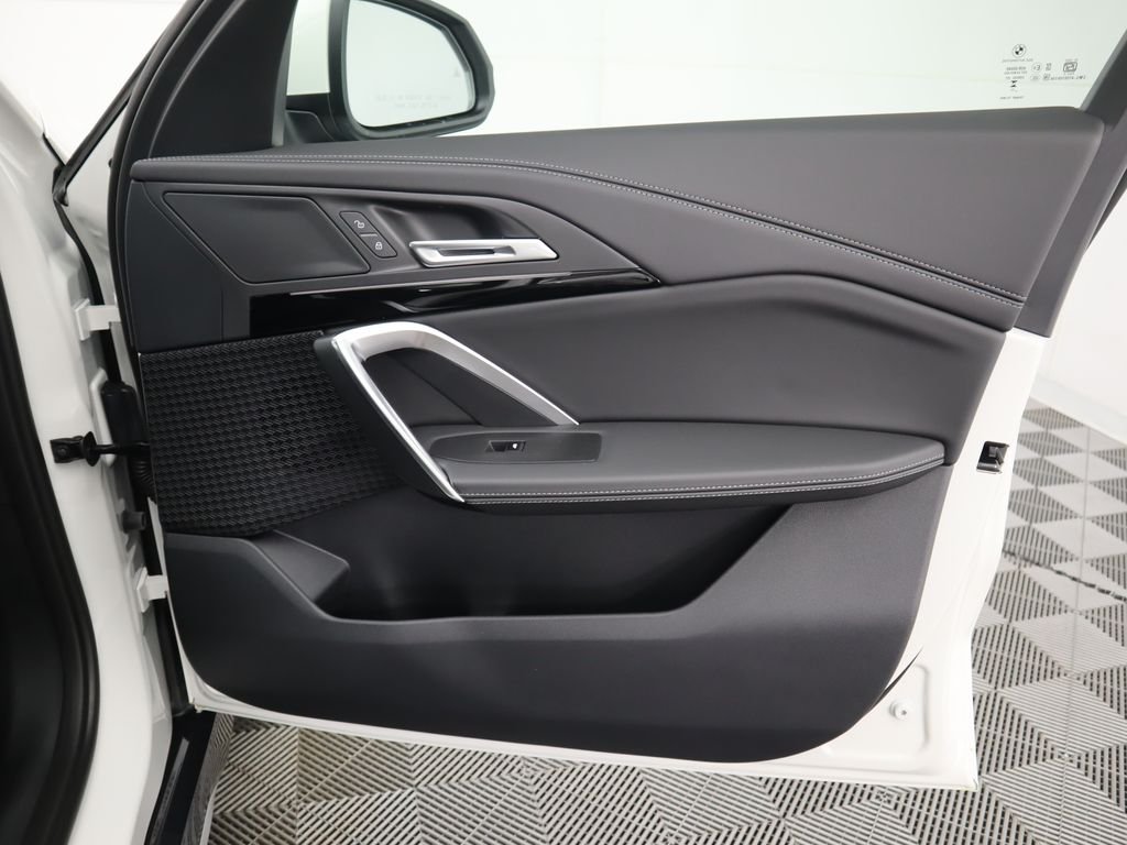 2025 BMW X1 28i - Photo 27