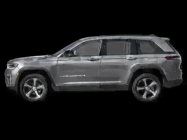 New 2026 Baltic Gray Metallic Clear-Coat Exterior Paint Jeep Laredo image 3