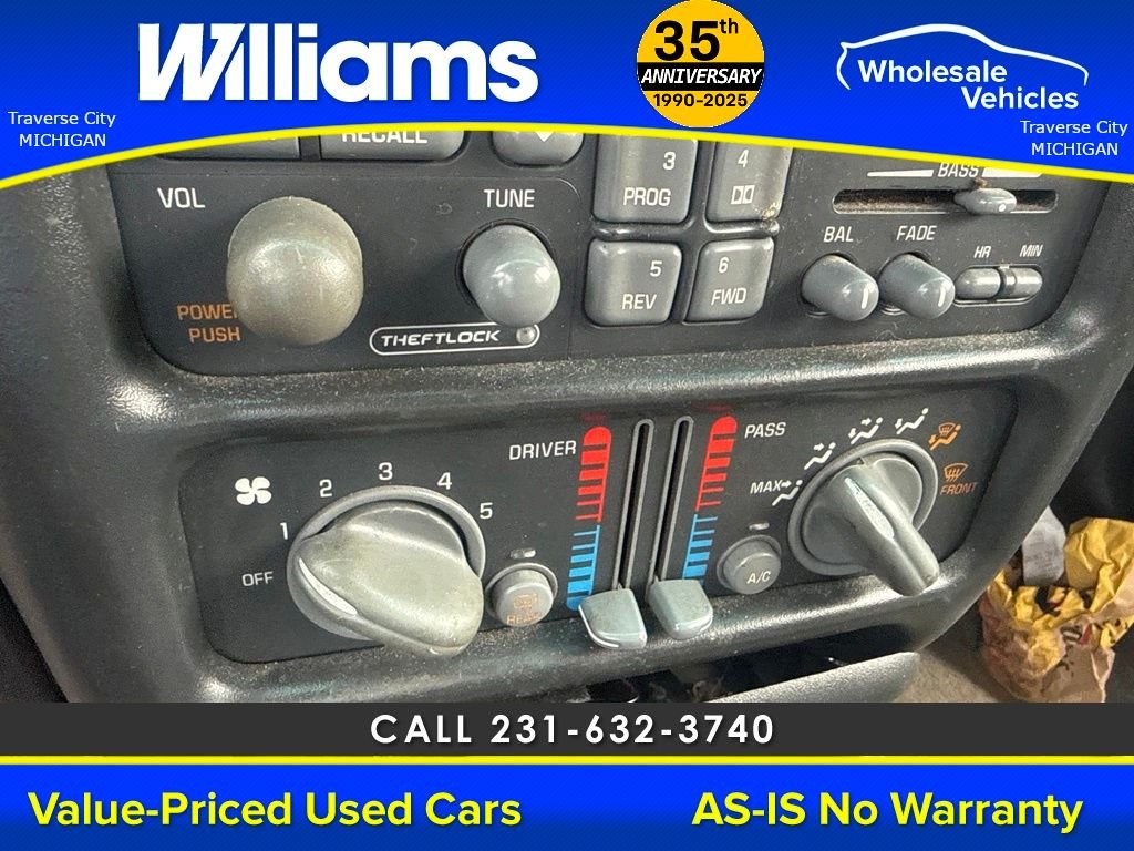 Used 2001 Galaxy Silver Metallic Pontiac GT image 31