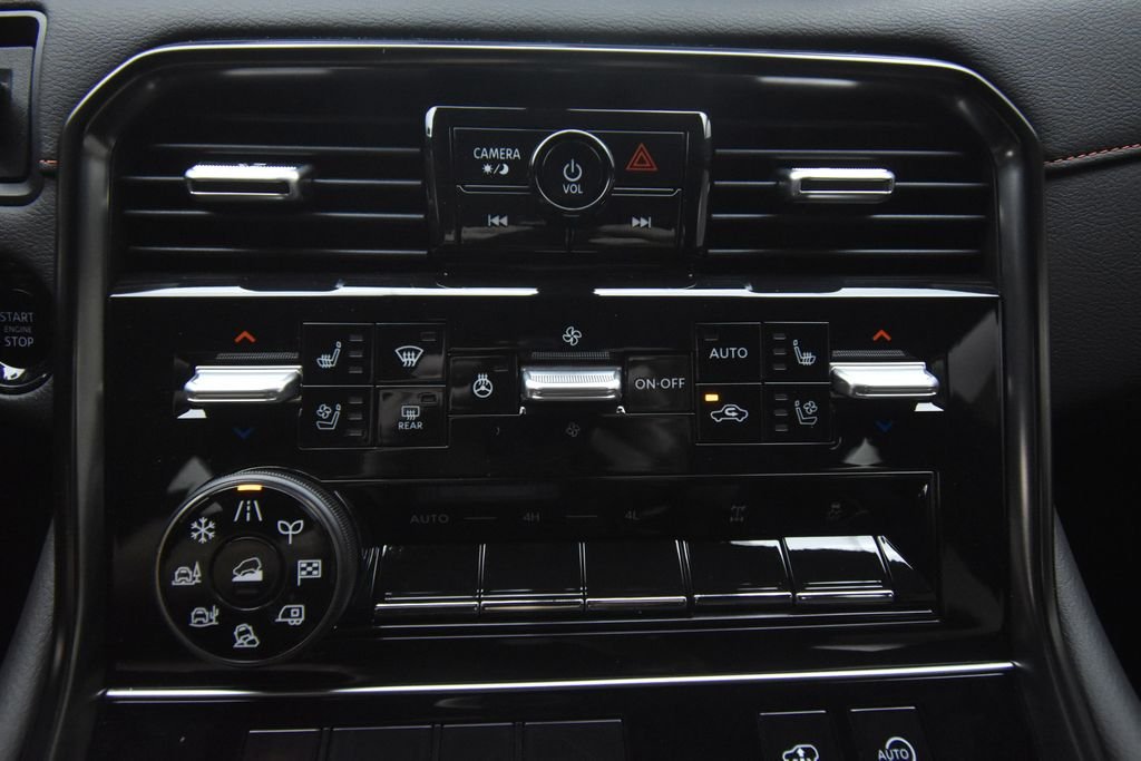 Used 2026 Alpine Metallic/Super Blk Nissan PRO-4X image 38