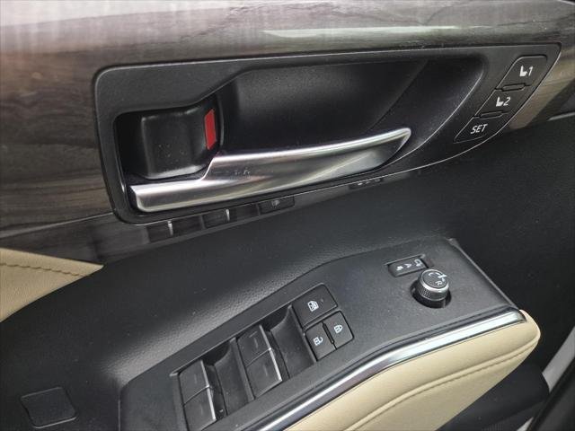Certified Used 2024 Wind Chill Pearl Toyota Platinum image 60