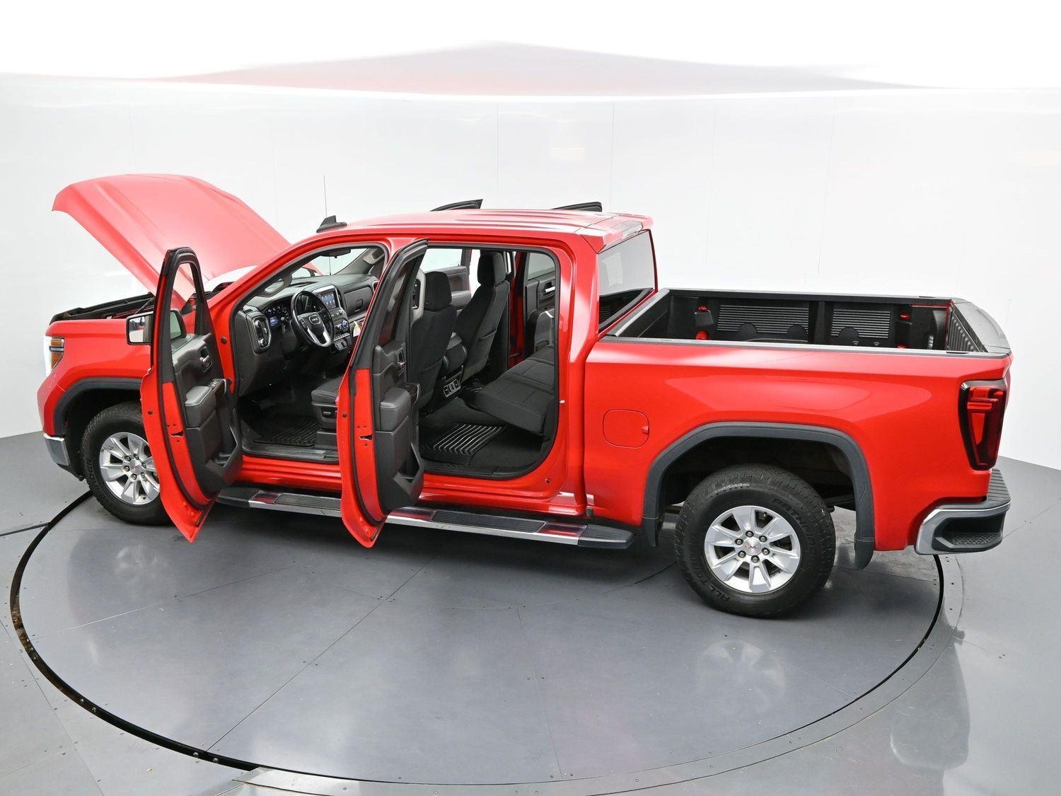 Used 2022 Cardinal Red GMC SLE image 40