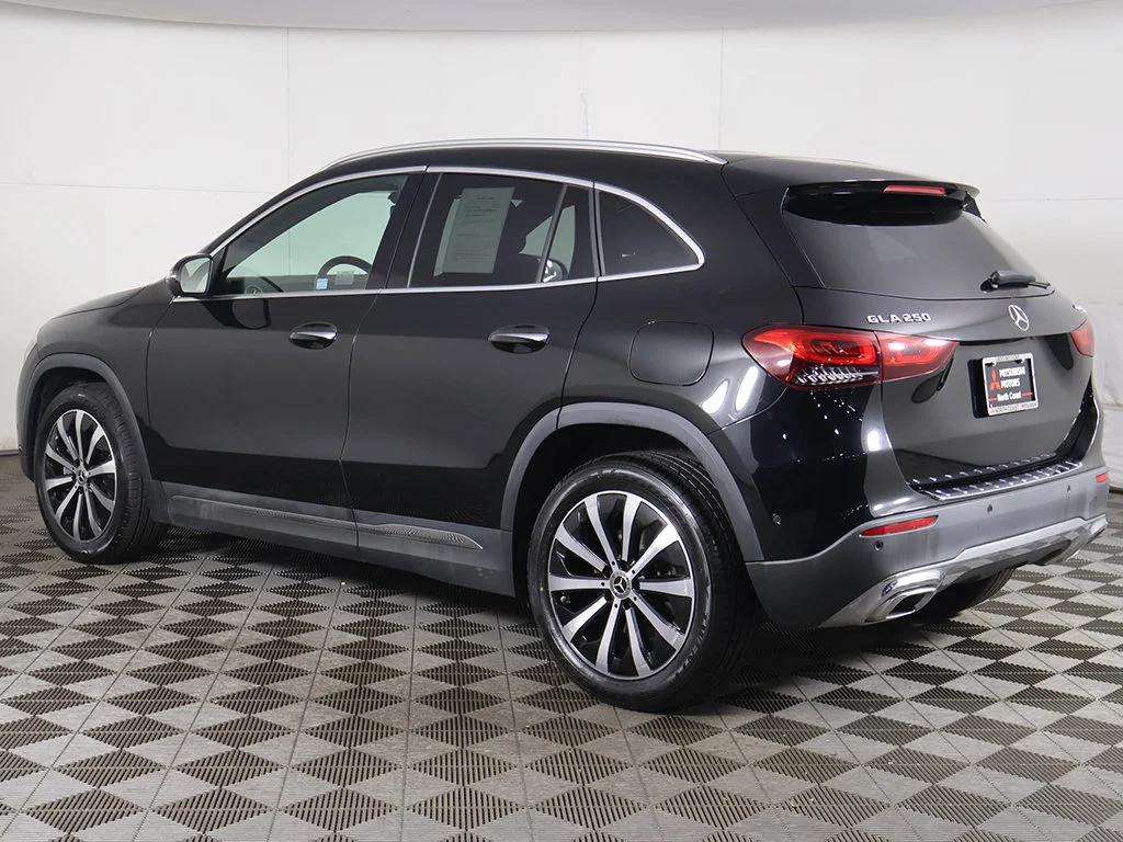 Used 2023 Black Mercedes-Benz GLA 250 image 7