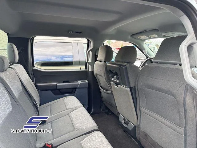 Used 2022 White Ford XLT image 23