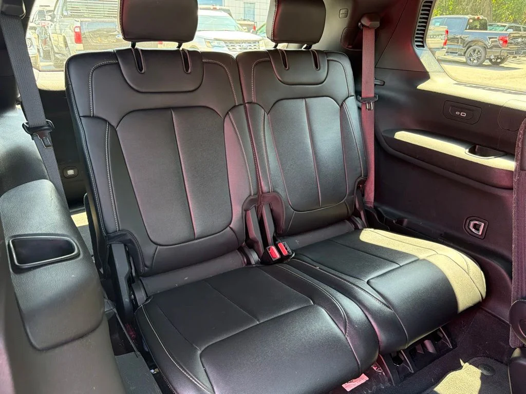 Used 2024 Metallic Jeep Limited image 15