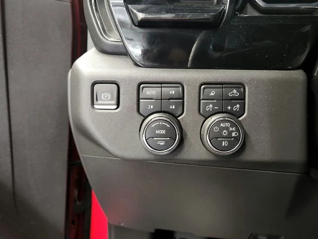 2023 Chevrolet Silverado 1500 ZR2 - Photo 36