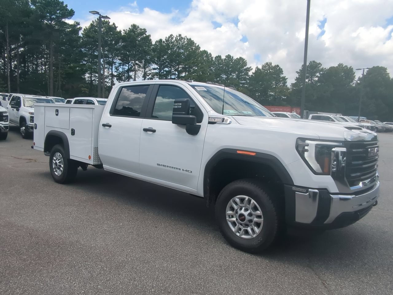 New 2026 Summit White GMC Pro image 2