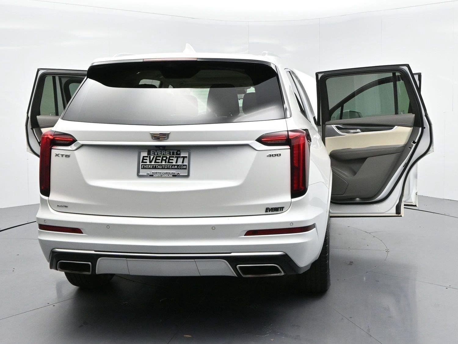 Used 2020 CRYSTAL WHITE TRICOAT Cadillac AWD Premium Luxury image 42