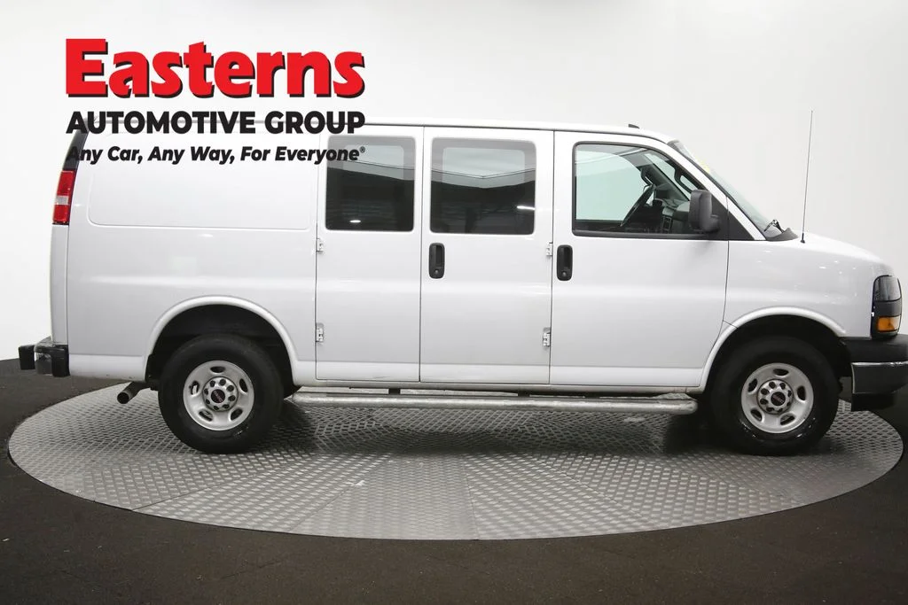 Used 2024 White GMC Work Van image 41