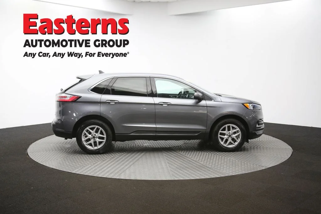 Used 2024 Gray Ford SEL image 42