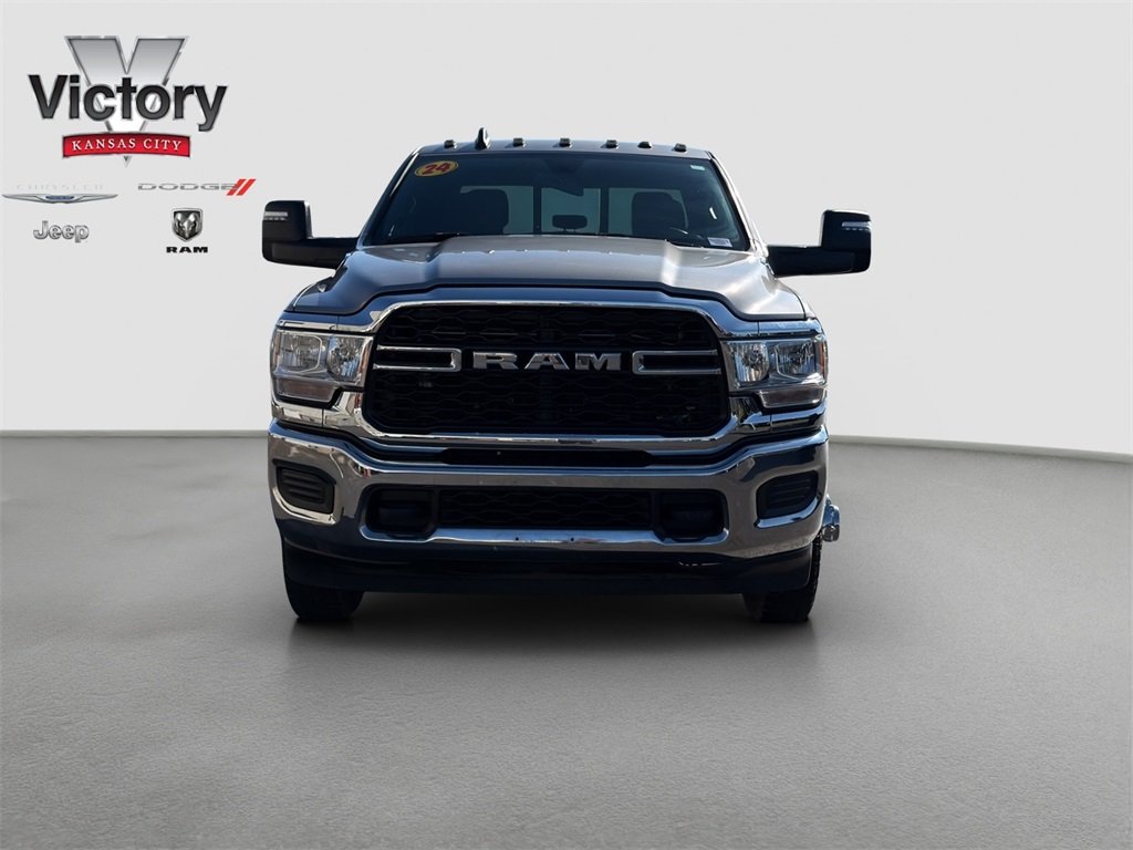 Used 2024 RAM Ram 3500 Pickup Tradesman with VIN 3C63RRGL7RG198910 for sale in Kansas City