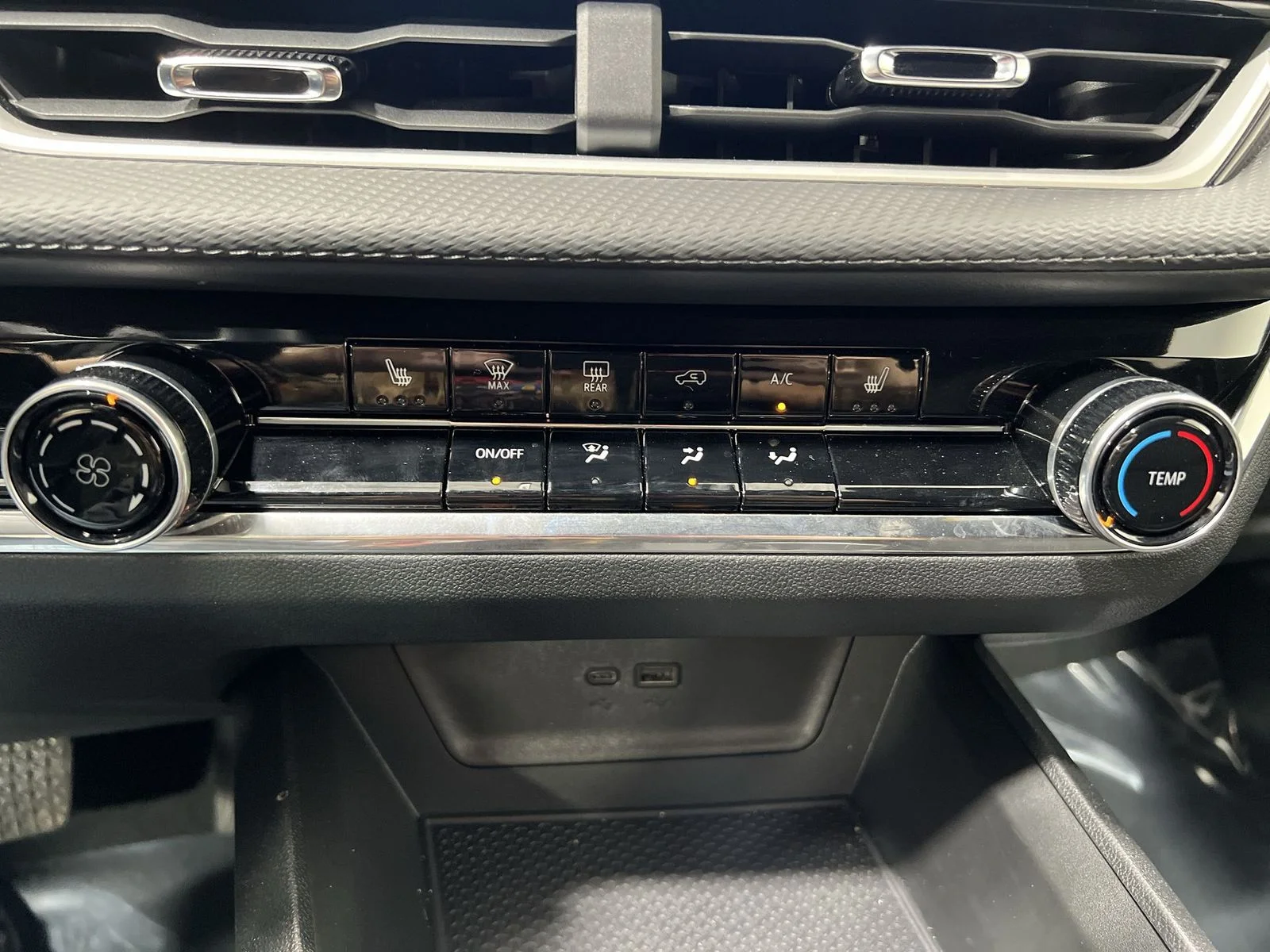 Used 2025 Gray Chevrolet LT image 19