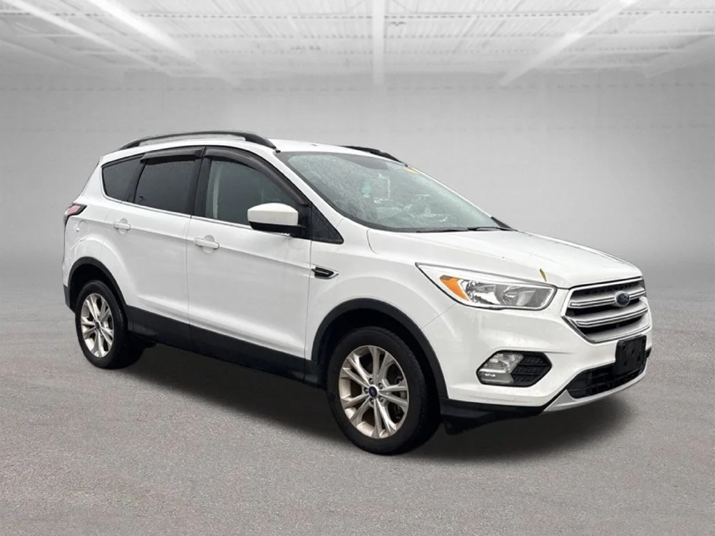 Used 2018 Ford Escape SE with VIN 1FMCU0GD0JUC46935 for sale in Chesapeake, VA